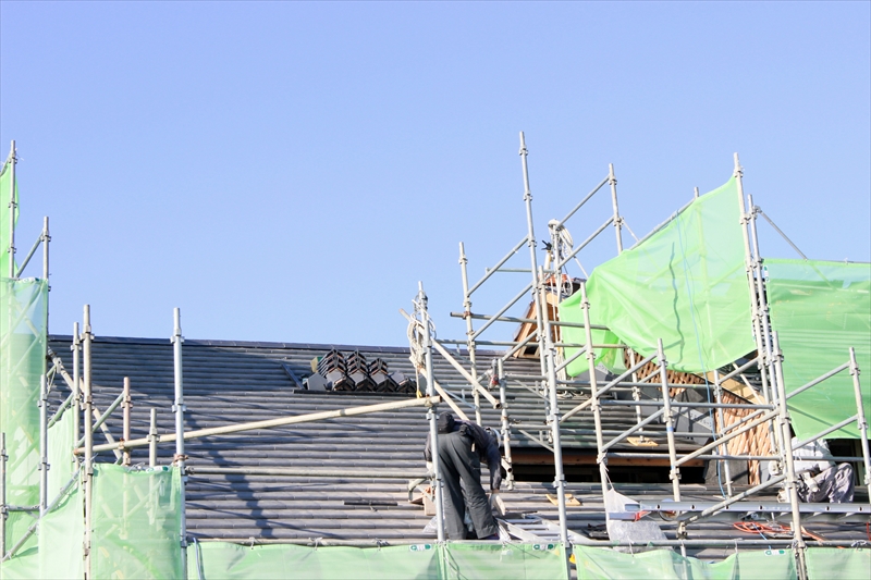 屋根工事、カバー工法、葺き替え工事なら